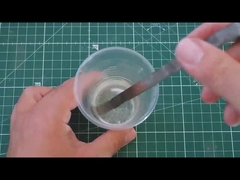 A resina auto-nivelável para artesanato cria obras de arte impressionantes