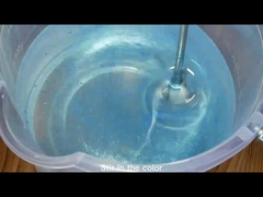 As tabelas do rio derramam profundamente a resina e o endurecedor moldados grossos da resina de cola Epoxy 2/1