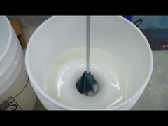 Transformação de mesas com brilho epoxi