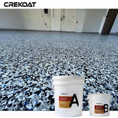 O piso epoxídico de flocos negros afasta manchas de óleos, graxas e outras substâncias.